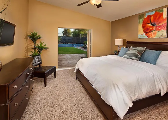 Luxury Estate, Heated Pool, Pickleball Court,