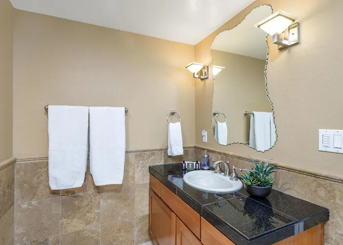 Luxury Estate, Heated Pool, Pickleball Court, *